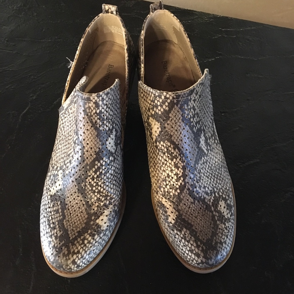 Bare traps Bootie